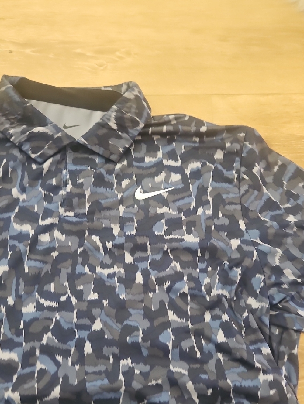 Nike  Dri Fit  Golf Shirt